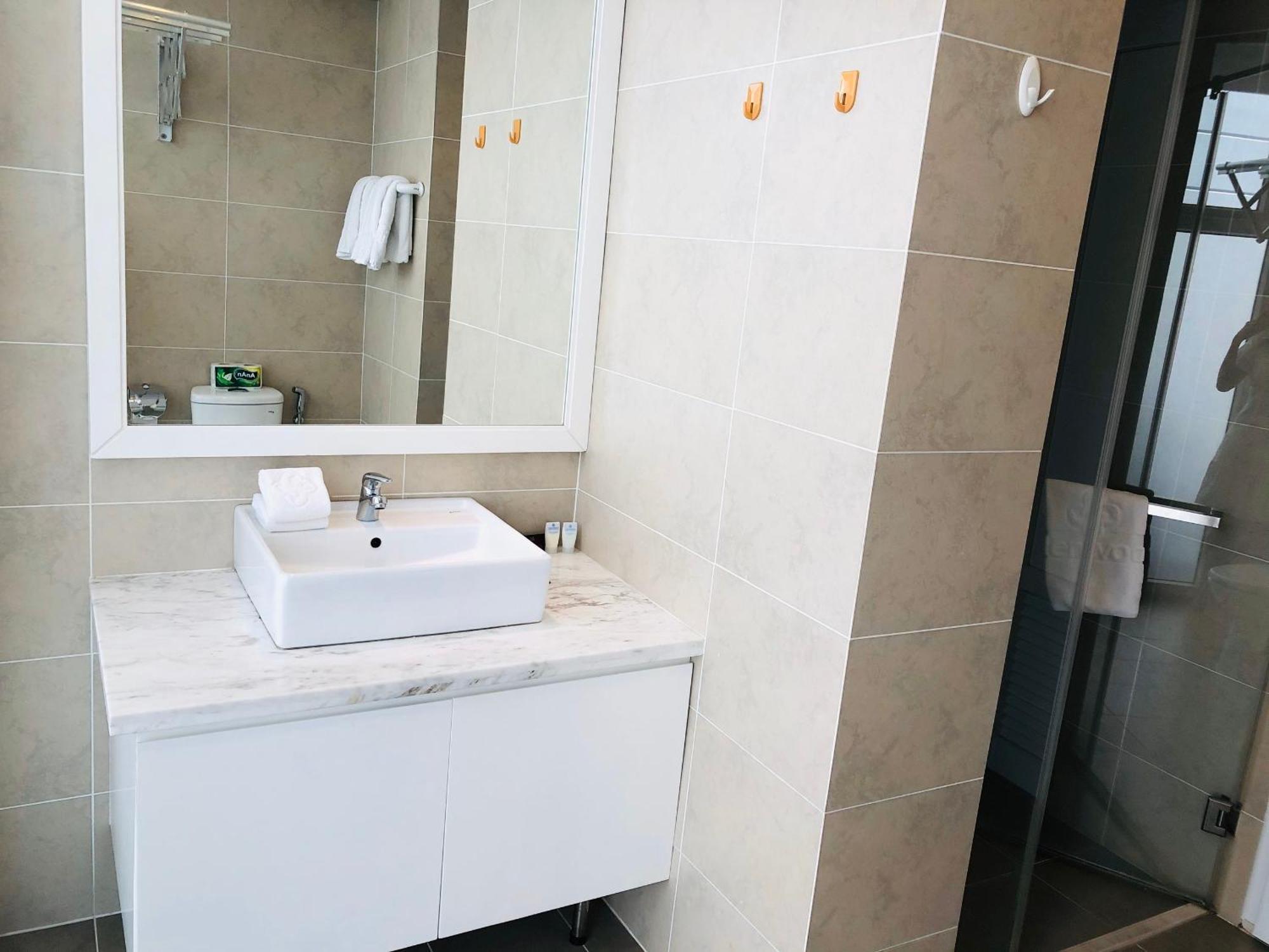 Glenwood Residences Хошимин Экстерьер фото